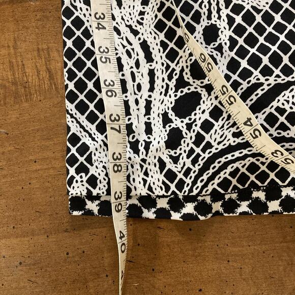 White House Black Market Reversible Wrap Dress Sz 12 New 2 In 1 Stretch 3/4 - Picture 9 of 9